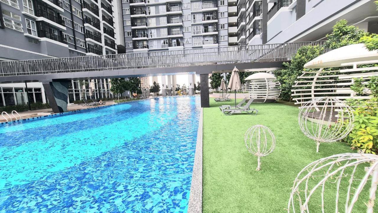 Shoppingmall Condo Sri Petaling, Near Bukit Jalil 1 — Photos 1